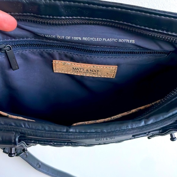 Like new Matt & Nat bag - Picture 3 of 3